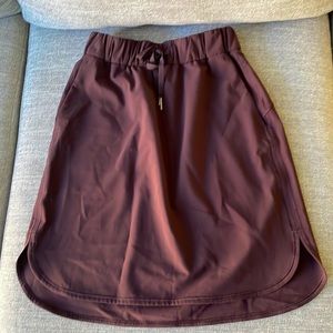 Lululemon On the Fly Skirt size 4 NWOT